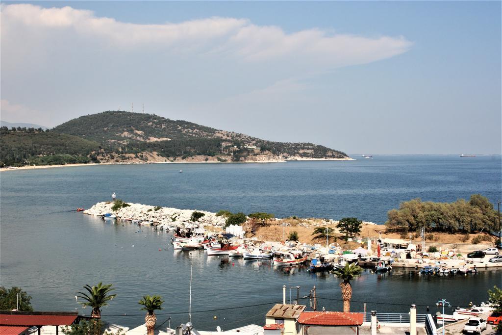 Port View Suites Kavala Exterior foto